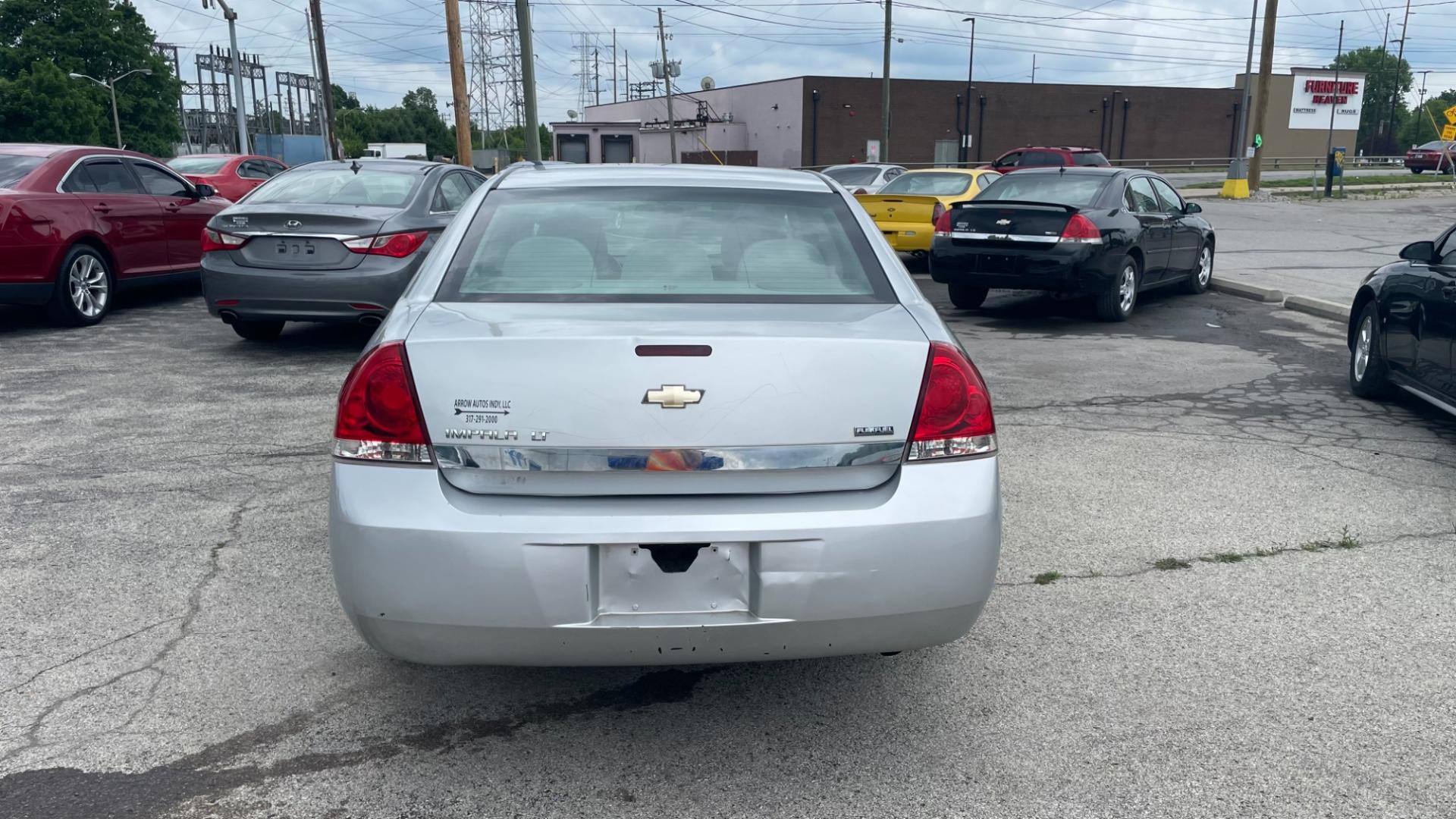 2011 Silver /GRAY Chevrolet Impala LT (2G1WG5EK7B1) with an 3.5L V6 OHV 16V FFV engine, 4-Speed Automatic transmission, located at 2710A Westlane Rd., Indianapolis, IN, 46268, (317) 291-2000, 39.885670, -86.208160 - Photo#2